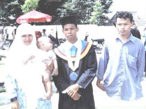 wisuda01.jpg